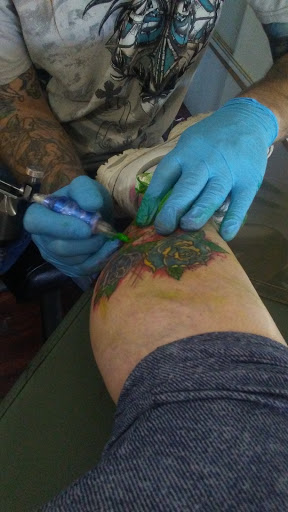 Tattoo Shop «Sacred Ink Tattoo», reviews and photos, 2707 E Court St, Flint, MI 48503, USA