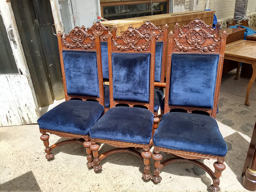 Antique Furniture Store «Lots of Furniture Antiques Warehouse», reviews and photos, 910 N Riverfront Blvd, Dallas, TX 75207, USA