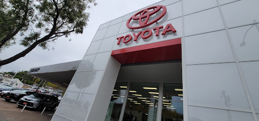 Car Dealer «Bob Smith Toyota», reviews and photos, 3333 Foothill Blvd, La Crescenta, CA 91214, USA