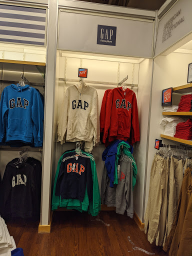 Clothing Store «Old Navy», reviews and photos, 1172 Great Mall Dr, Milpitas, CA 95035, USA