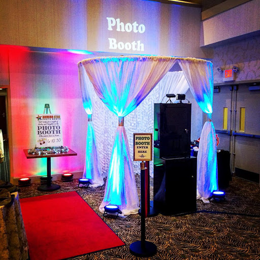 Entertainer «Shining Star Photo Booth», reviews and photos, 1812 Red Wing Ln, Dover, PA 17315, USA