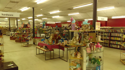 Thrift Store «Waterfront Rescue Mission Thrift Store», reviews and photos, 2125 W Fairfield Dr, Pensacola, FL 32505, USA