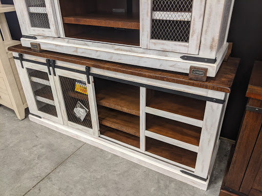 Furniture Store «Lexington Overstock Warehouse Furniture & Mattress», reviews and photos, 156 W Tiverton Way, Lexington, KY 40503, USA