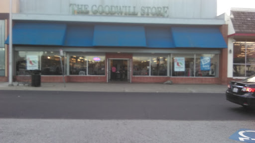 Thrift Store «Goodwill», reviews and photos