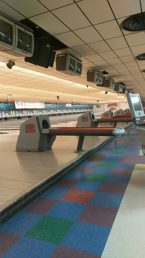 Bowling Alley «Strike & Spare Family Fun Center», reviews and photos, 6220 Shepherdsville Rd, Louisville, KY 40228, USA