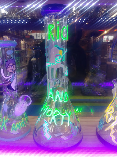 Tobacco Shop «Burien Smoke Shop», reviews and photos, 12822 Ambaum Blvd SW, Burien, WA 98146, USA