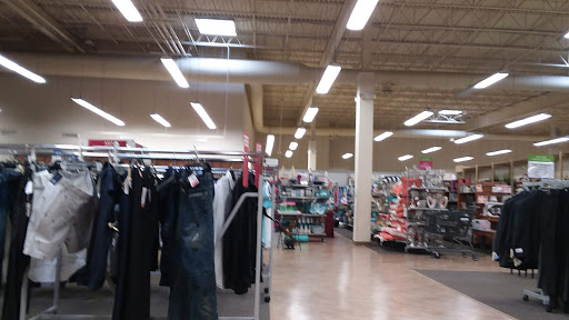 Clothing Store «Burlington Coat Factory», reviews and photos, 250 S Randall Rd, Elgin, IL 60123, USA