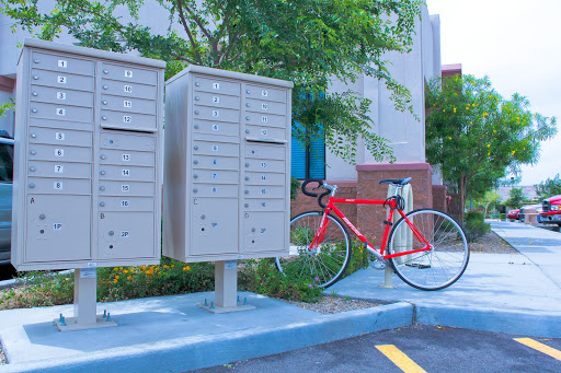 Beauty Salon «Salon Central – Visit website for Stylist hours», reviews and photos, 18420 N 27th Ave, Phoenix, AZ 85053, USA