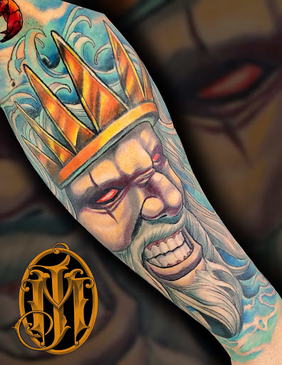 Explore belly button tattoos ideas, creative tattoo ideas in Lombard, available at New Hope Tattoo