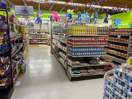 Grocery Store «El Gigante Grocery Store», reviews and photos, 2720 W 71st St, Indianapolis, IN 46268, USA