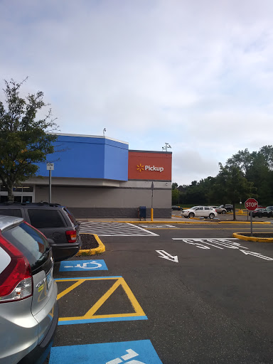 Discount Store «Walmart», reviews and photos, 120 Commercial Pkwy, Branford, CT 06405, USA