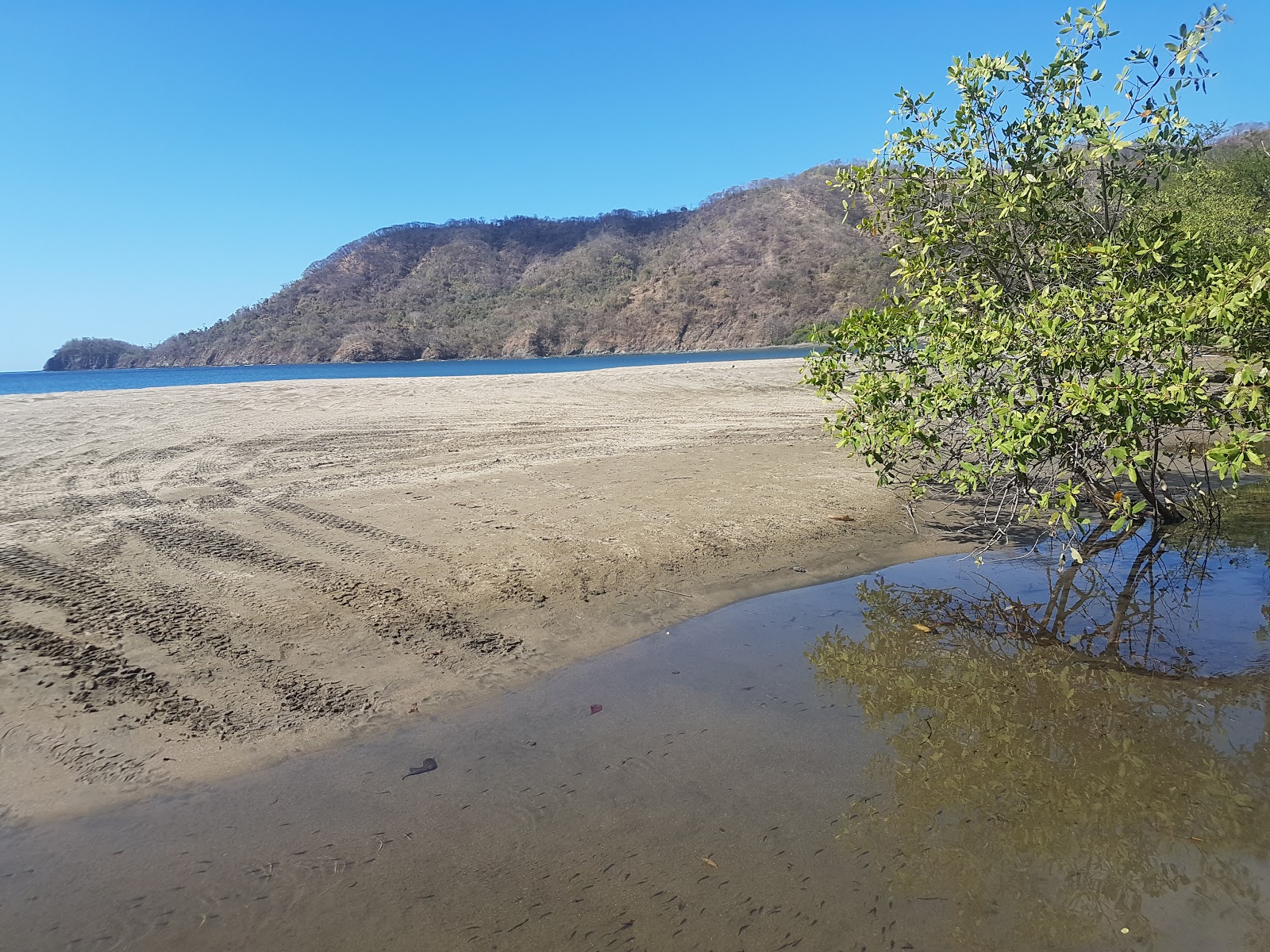 Fotografie cu Playa Grande - locul popular printre cunoscătorii de relaxare