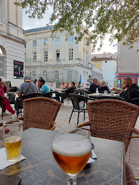 Atmosphère du Restaurant Brasserie de l'Hôtel de Ville à Mâcon - n°3