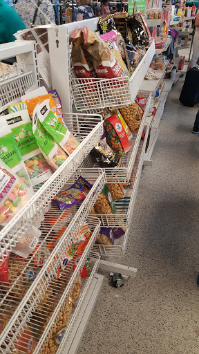 Clothing Store «Ross Dress for Less», reviews and photos, 13750 Riverside Dr, Sherman Oaks, CA 91423, USA