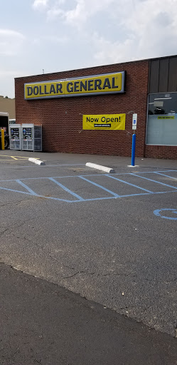 Home Goods Store «Dollar General», reviews and photos, 680 US-231, Bloomfield, IN 47424, USA