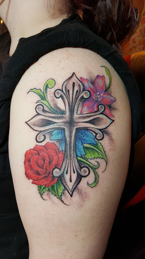 Tattoo Shop «Red Shores Tattoo Co.», reviews and photos, 2909 Baldwin St, Houston, TX 77006, USA