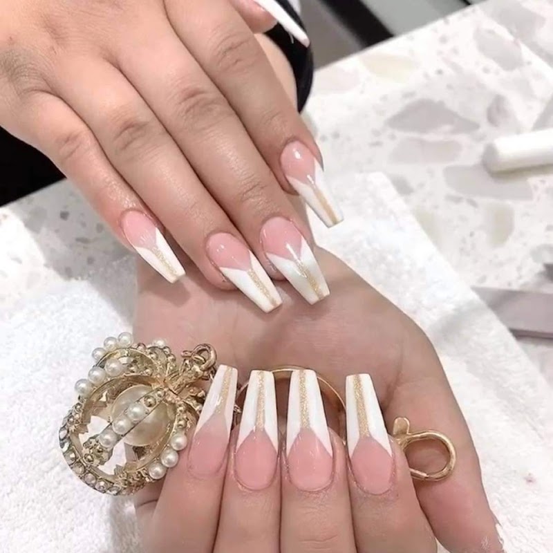 Queen Nails & Spa