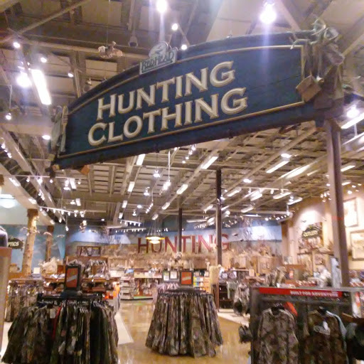 Sporting Goods Store «Bass Pro Shops», reviews and photos, 951 E Lewis and Clark Pkwy, Clarksville, IN 47129, USA