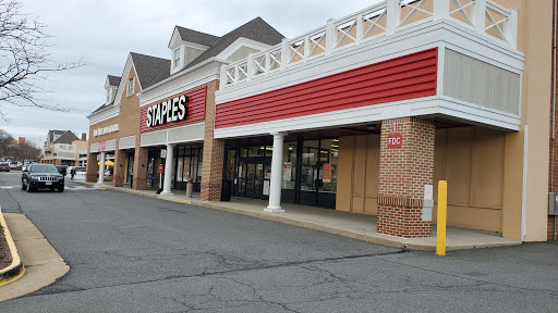 Office Supply Store «Staples», reviews and photos, 1104 W Broad St, Falls Church, VA 22046, USA