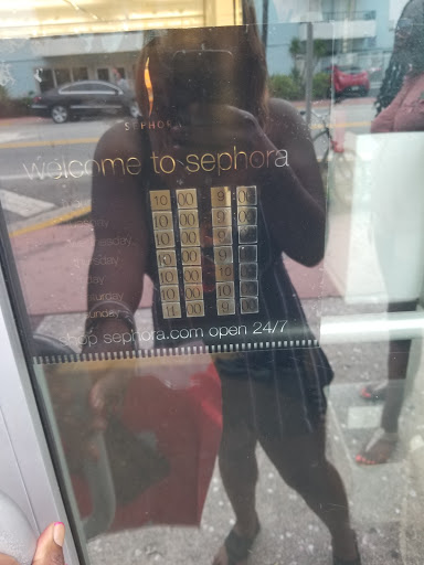 Cosmetics Store «SEPHORA», reviews and photos, 721 Collins Ave, Miami Beach, FL 33139, USA