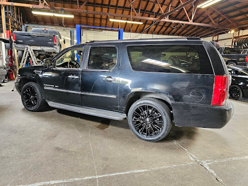 Hanlons Tire Service image
