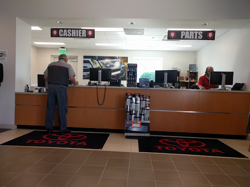 Toyota Dealer «AutoNation Toyota Irvine», reviews and photos, 9101 Research Dr, Irvine, CA 92618, USA