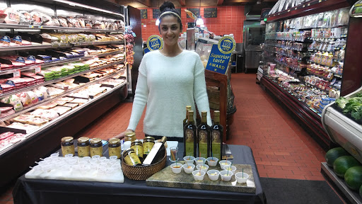 Produce Market «Morse Fresh Market», reviews and photos, 1430 W Morse Ave, Chicago, IL 60626, USA