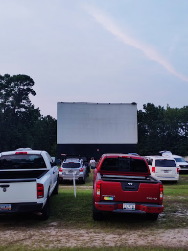 Drive-in Movie Theater «Highway 21 Drive In Movie Theater», reviews and photos, 55 Parker Dr, Beaufort, SC 29906, USA