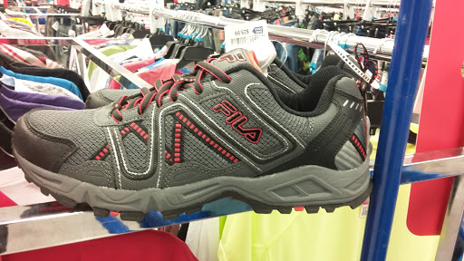 Clothing Store «Ross Dress for Less», reviews and photos, 2845 Cochran St, Simi Valley, CA 93065, USA