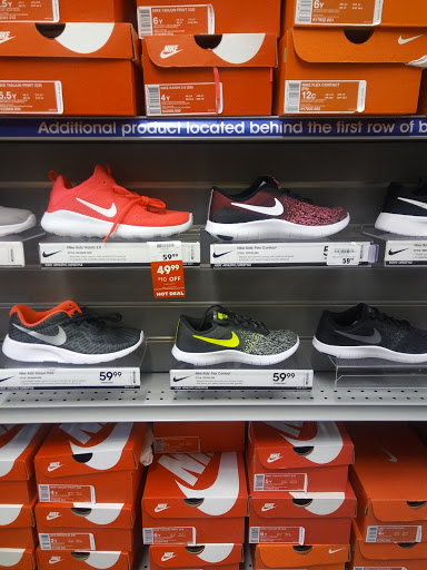 Sporting Goods Store «Academy Sports + Outdoors», reviews and photos, 11955 E Colonial Dr, Orlando, FL 32826, USA