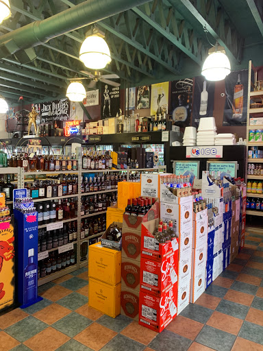Liquor Store «Mapleview Liquor», reviews and photos, 6084 W Maple Rd, West Bloomfield Township, MI 48322, USA