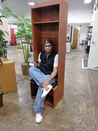 Thrift Store «Bridge House Thrift Store», reviews and photos, 4243 Earhart Blvd, New Orleans, LA 70130, USA