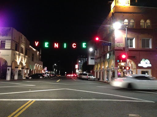 Tobacco Shop «Green House Smoke Shop», reviews and photos, 1428 Abbot Kinney Blvd, Venice, CA 90291, USA