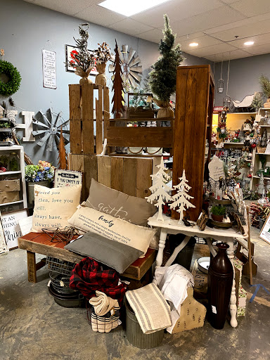 Boutique «Rose & Thorn Boutique», reviews and photos, 1227 N Goerig St, Woodland, WA 98674, USA