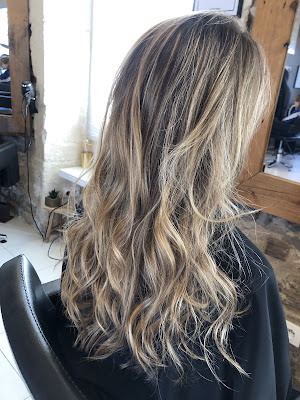 EXPERT VISAGISTE salon de coiffure Caroline G à Eyragues