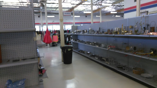 Thrift Store «Super Thrift Store», reviews and photos, 815 N Oxnard Blvd, Oxnard, CA 93030, USA
