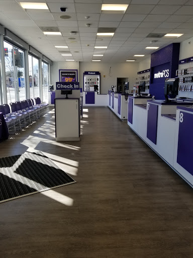 Cell Phone Store «MetroPCS Corporate Store», reviews and photos, 518 San Pablo Ave, Albany, CA 94706, USA