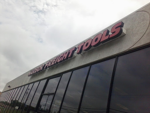 Hardware Store «Harbor Freight Tools», reviews and photos, 5185 Campbells Run Rd, Pittsburgh, PA 15205, USA