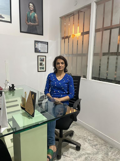 Dr. Kanika Chauhan