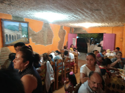 Cenaduria Las Chinas - 61250, Leona Vicario 270, Los Herreros, 61250 Maravatio, Mich., Mexico