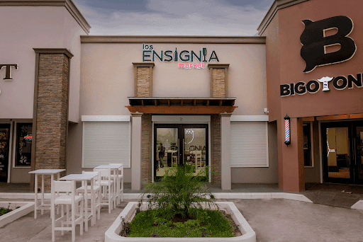 Los Ensignia Market