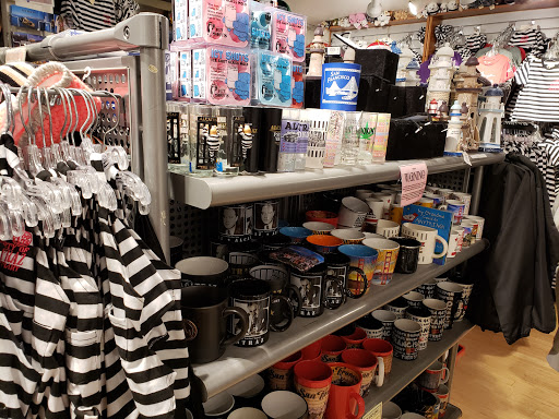Gift Shop «Alcatraz Gift Shop», reviews and photos, 39 Pier 39 Concourse, San Francisco, CA 94133, USA