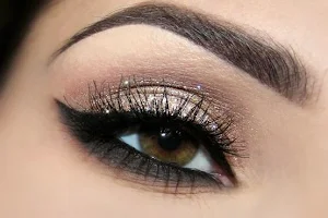 Perfect Eyebrow Threading & Salon image