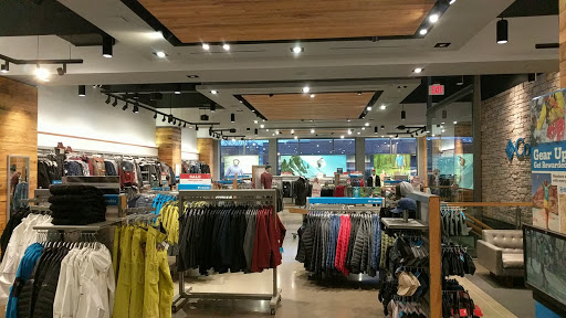 Sportswear Store «Columbia Sportswear Uptown Store», reviews and photos, 3014 Hennepin Ave S, Minneapolis, MN 55408, USA