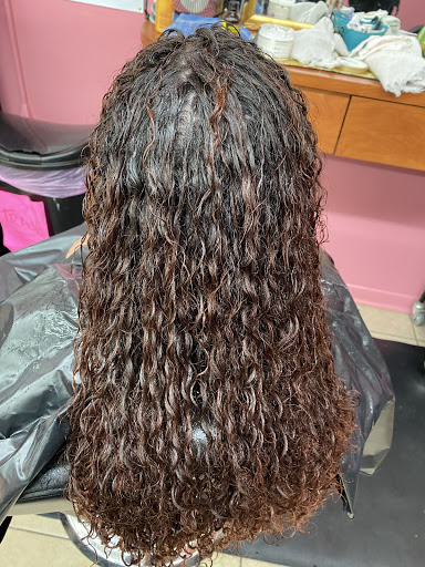 Hair Salon «Latin American Beauty Salon», reviews and photos, 110 Reisterstown Rd, Pikesville, MD 21208, USA