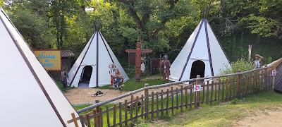 Le village des indiens à Saint-Antoine-l'Abbaye