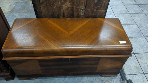 Consignment Shop «Patina Interiors», reviews and photos, 4001 Hwy 190 Service Rd, Covington, LA 70433, USA