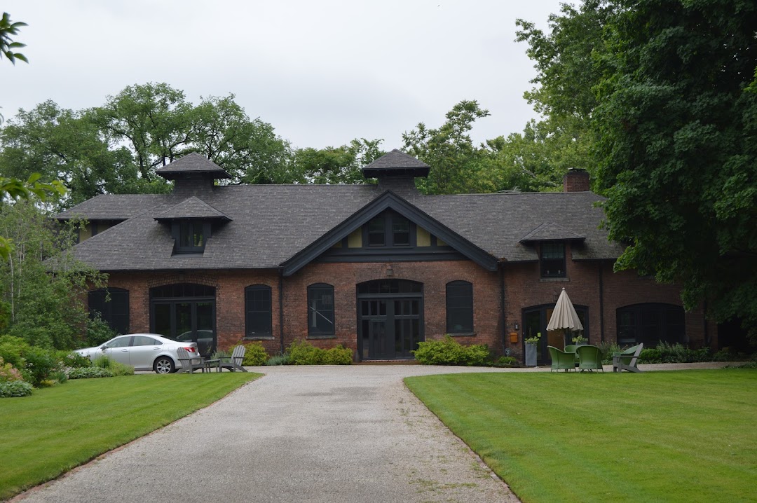 Overlook Road Carriage House District