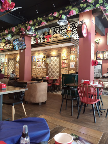 Opiniones de Café Bombon’s Colonial en Guayaquil - Cafetería