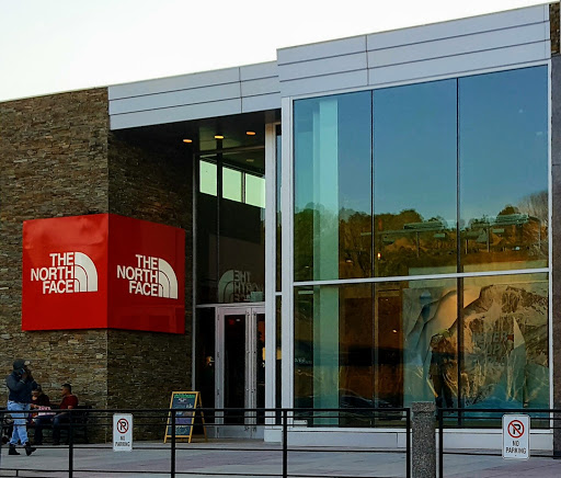 Clothing Store «The North Face», reviews and photos, 4325 Glenwood Ave, Raleigh, NC 27612, USA